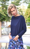 Top Brahms plain jersey navy blue, fluid, cowl neck, loose armhole, 3/4 sleeves. Urban chic, French designer.