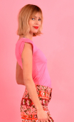 Top Ascot Basique Raffiné Rose, jersey uni, ajusté, encolure ronde, manches courte. 