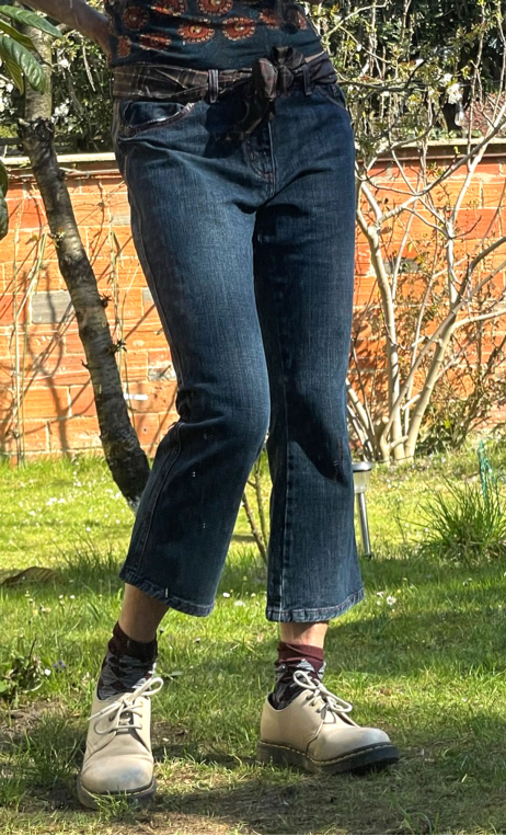 Pantacourt Rodeo. Denim used. Taille 40. 7/8ème, stretch, 5-poches