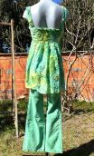 Tunique bretelles Tie and dye Vert. Dos nu smoké, fleurs brodées