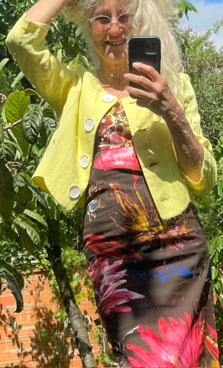 Veste Rosy. Sunshine jaune, boléro, 4 boutons, lin coton jaune. 40
