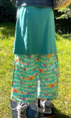Jupe Lyceo. Cup cakes turquoise. Taille 38/40. Non stretch