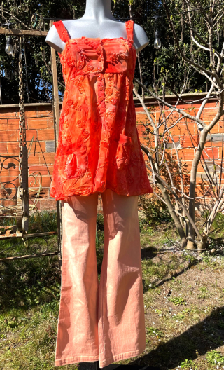 Tunique bretelles Tie and dye Corail. Dos nu smoké, fleurs brodées