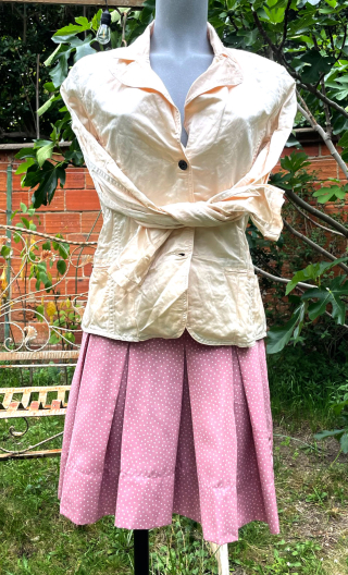 Jupe Cricket. Libération rose. Taille 36. Plis creux, corolle, Taille 36