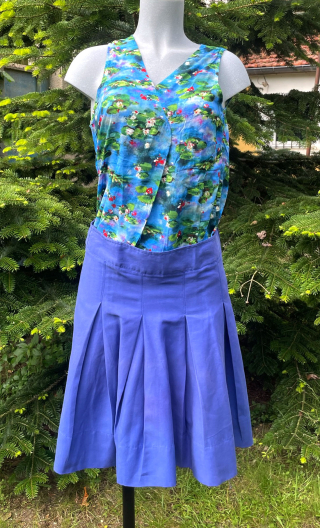Jupe Cricket. Indian Song bleu. Taille 38. Plis creux, courte