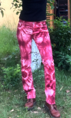 Pantalon Saxo imprimé Tie and dye rouge. Taille 38, coton stretch
