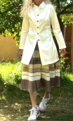 Longue veste Suddha. Satin blanc. Taille 36 et 38. Coton 