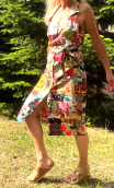 Robe Café Mambo imprimé Mon Atelier. Dos nu et boutonnée