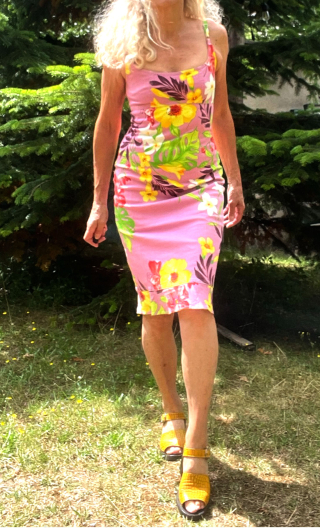 Robe Latina café Hawaï. Taille 36. Coton stretch imprimé fleurs. Petit