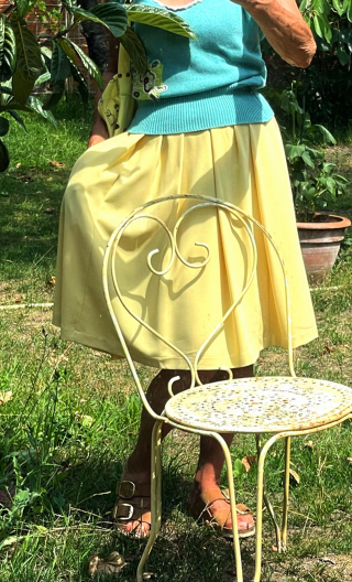 Jupe Lampions. Pretty woman. Taille 36. Polyester viscose stretch