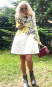 Robe 1ère Surprise Party. Jacquard ivoire. Bretelles, jupon froncé. Taille 36