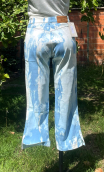 Pantacourt Vintage ciel. Taille 36. Coton stretch imprimé ciel blanc