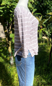 Top Chouchou. Rayures gris blanc, marinière loose, encolure bateau