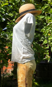 Top Arp. Coco. Jersey coton blanc cassé. Sans manche, loose