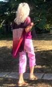 Baggy court Trinidad, Tie and dye rose V. Coton. Taille 36