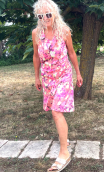  La Sauterelle. Pschitt rose. Taille 38. Dos nu coton imprimé rose