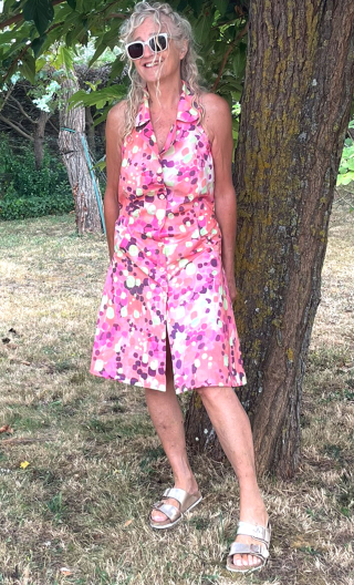  La Sauterelle. Pschitt rose. Taille 38. Dos nu coton imprimé rose