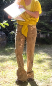 Pantalon Saxo. Atelier. Autumn Leaves camel. Taille 40, sérigraphie