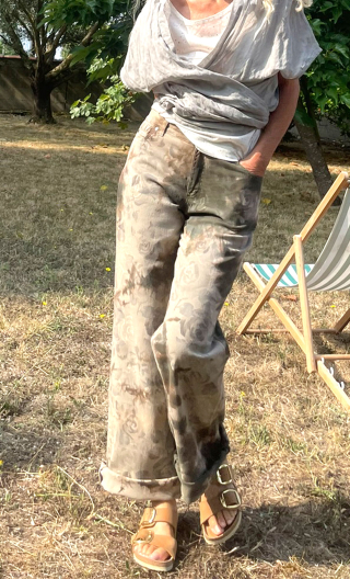 Pantalon Saxo imprimé Fleurs, surteint gris. Taille 40 stretch
