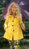 Petite Parka Plume. Jaune Curry. Imperméable, trapèze, femme petite