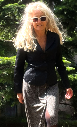 Veste Charleston. Nid d'abeille noir. Taille 38. Cintrée, stretch