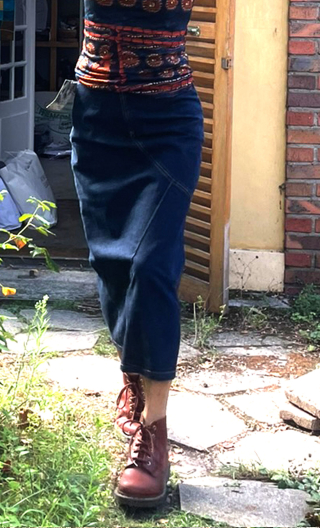 Jupe Diamond. Denim bleu. Taille 38, stretch, droite, ajustée