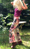 Pantalon Saxo Empreintes. Rose. Taille 38. Denim imprimé noir sur rose