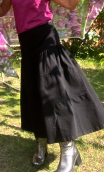 Jupe Bohême noire. Taille 40, volantée, ample et longue. Coton stretch