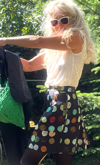 La Guêpe. Balles Trap. Tulipe, coton imprimé pastilles, femme petite