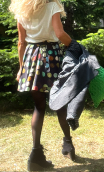 La Guêpe. Balles Trap. Tulipe, coton imprimé pastilles, femme petite