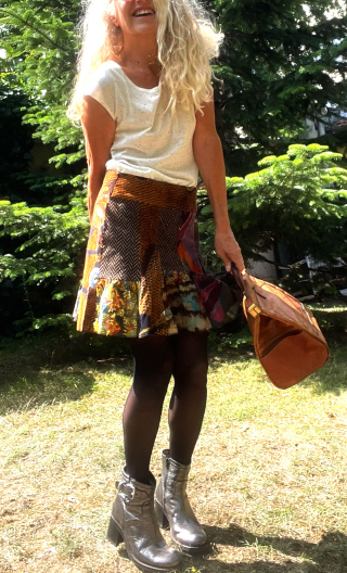 Jupe courte évasée Twin Peaks. Velours imprimé Mercerie. Taille 40