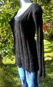 Pull V. Mohair noir. Long, ajusté, laine mélangée, taille S