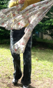 Etole. Chiffon de fleurs. Foulard imprimé en soie, chèche élégant