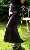 Jupe Broadway. Dentelle et pierres. Prune. Denim. Taille 36, Longue