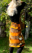 Jupe Victoria. Alibaba. Crayon, velours imprimé marron ocre, taille 38