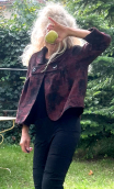 Veste Audrey Jacquard laine Bordeaux. Taille 42. Courte. Fleurs noires