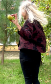 Veste Audrey Jacquard laine Bordeaux. Taille 42. Courte. Fleurs noires