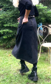 jupe Diamond. Denim noir. Stretch, droite, ajustée, casual chic