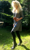 Robe Chelsea. Cravate gris