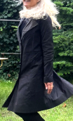 Manteau. Taffetas choco rayé. Doublé, élégant