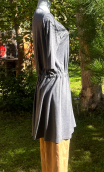 Robe Chelsea. Cravate gris