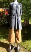 Robe Chelsea. Cravate gris