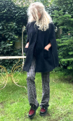 Cape. Laine bouillie anthracite. Taille unique. Doublée