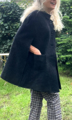 Cape. Laine bouillie anthracite. Taille unique. Doublée