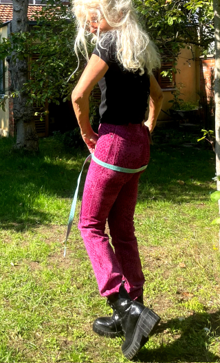Pantalon Saxo. Pois FLock fuchsia, imprimé velours. Petit