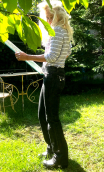 Pantalon Jane. Denim black. Clous. 5-poches stretch .Taille 38