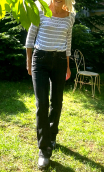 Pantalon Jane. Denim black. Clous. 5-poches stretch .Taille 38