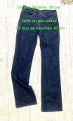 Pantalon Jane. Denim black. Clous. 5-poches stretch .Taille 38