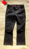 Pantacourt Rodeo. Denim black. 7/8ème, stretch, 5-poches. Taille 36
