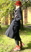 Manteau. Taffetas choco rayé. Doublé, élégant